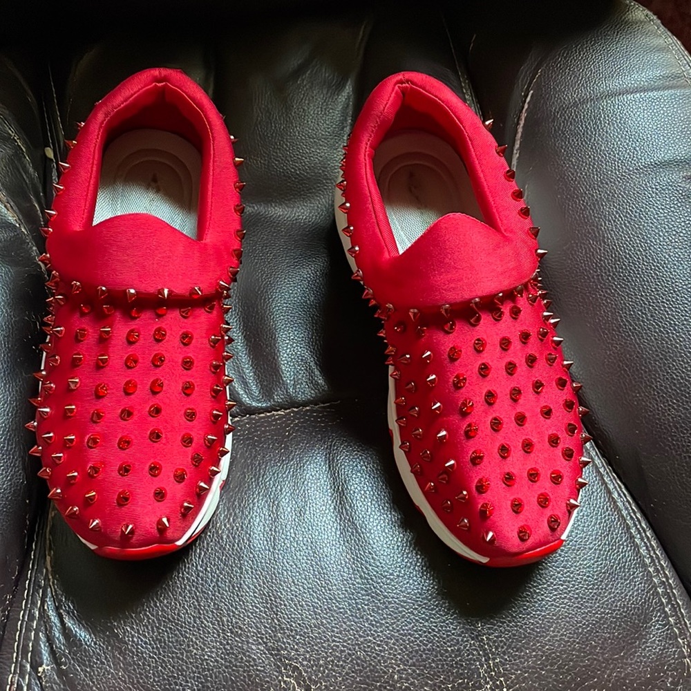 Red Spike casual sneakers